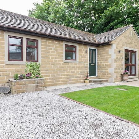 Large 2-Bedroom Bungalow Near Airedale Hospital, Keighley, Convenient Location With Parking Steeton Dış mekan fotoğraf